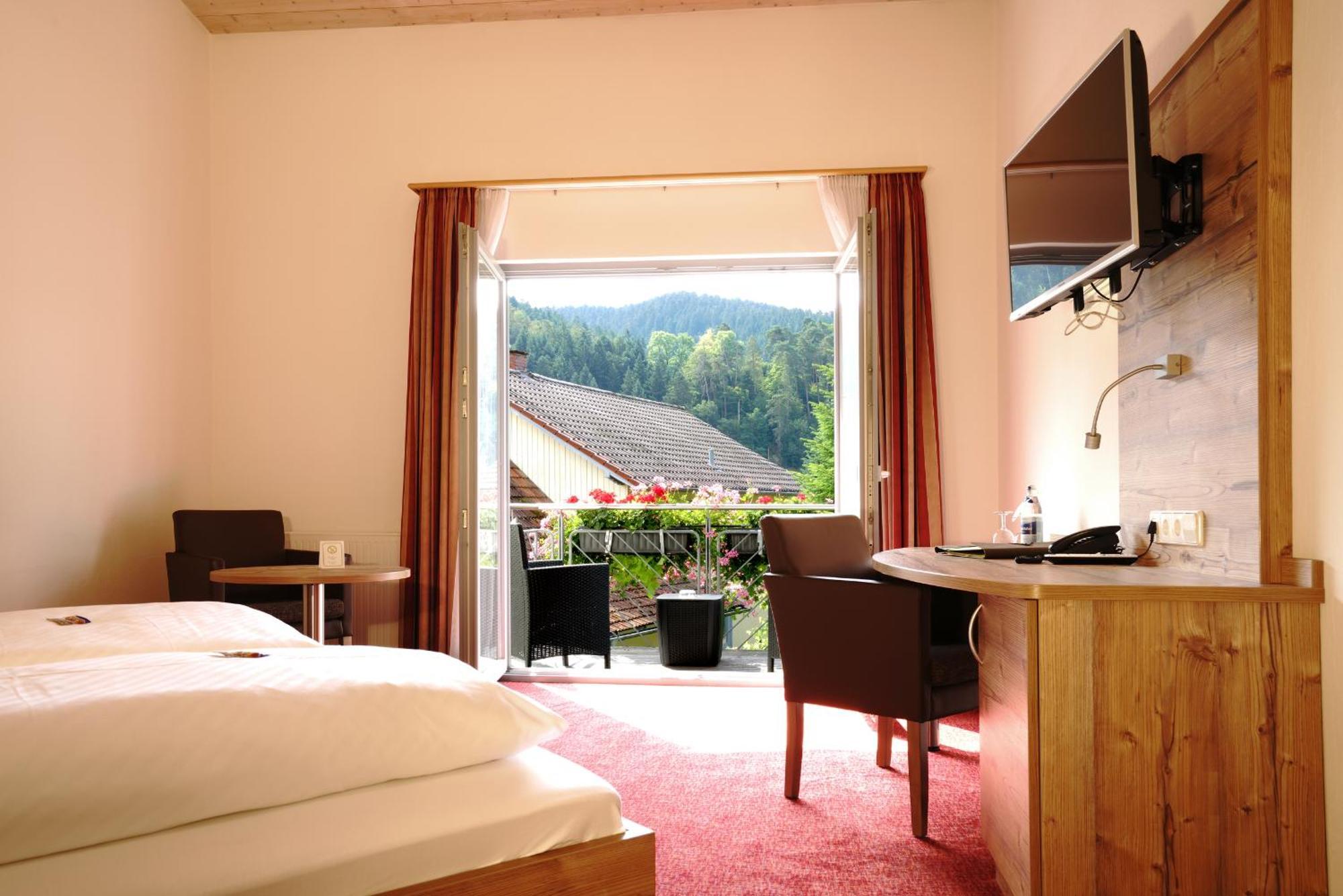 Hotel Waldblick Schenkenzell Bagian luar foto