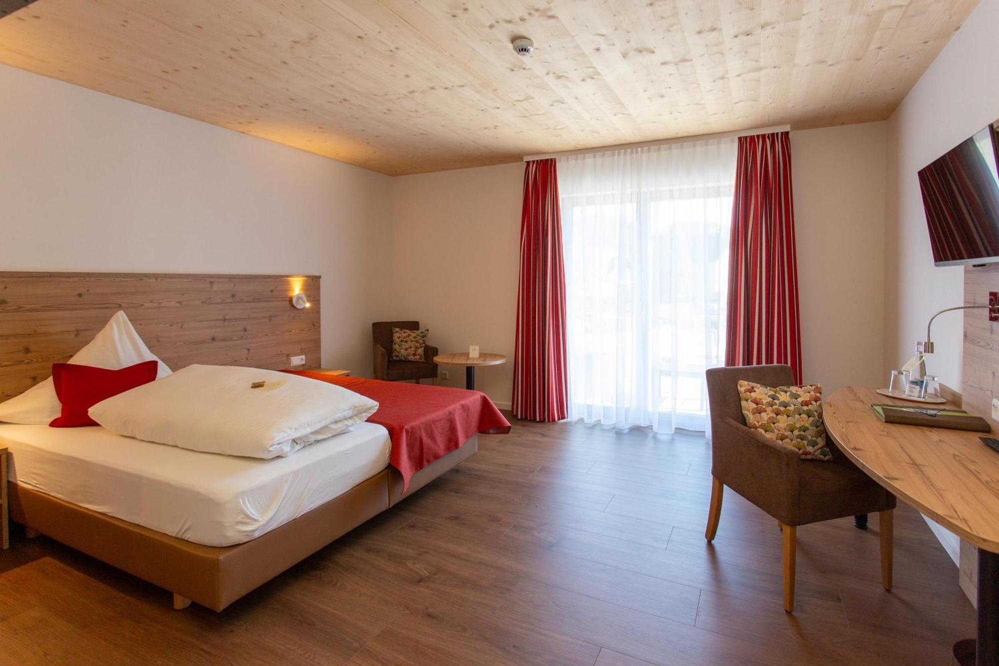 Hotel Waldblick Schenkenzell Bagian luar foto