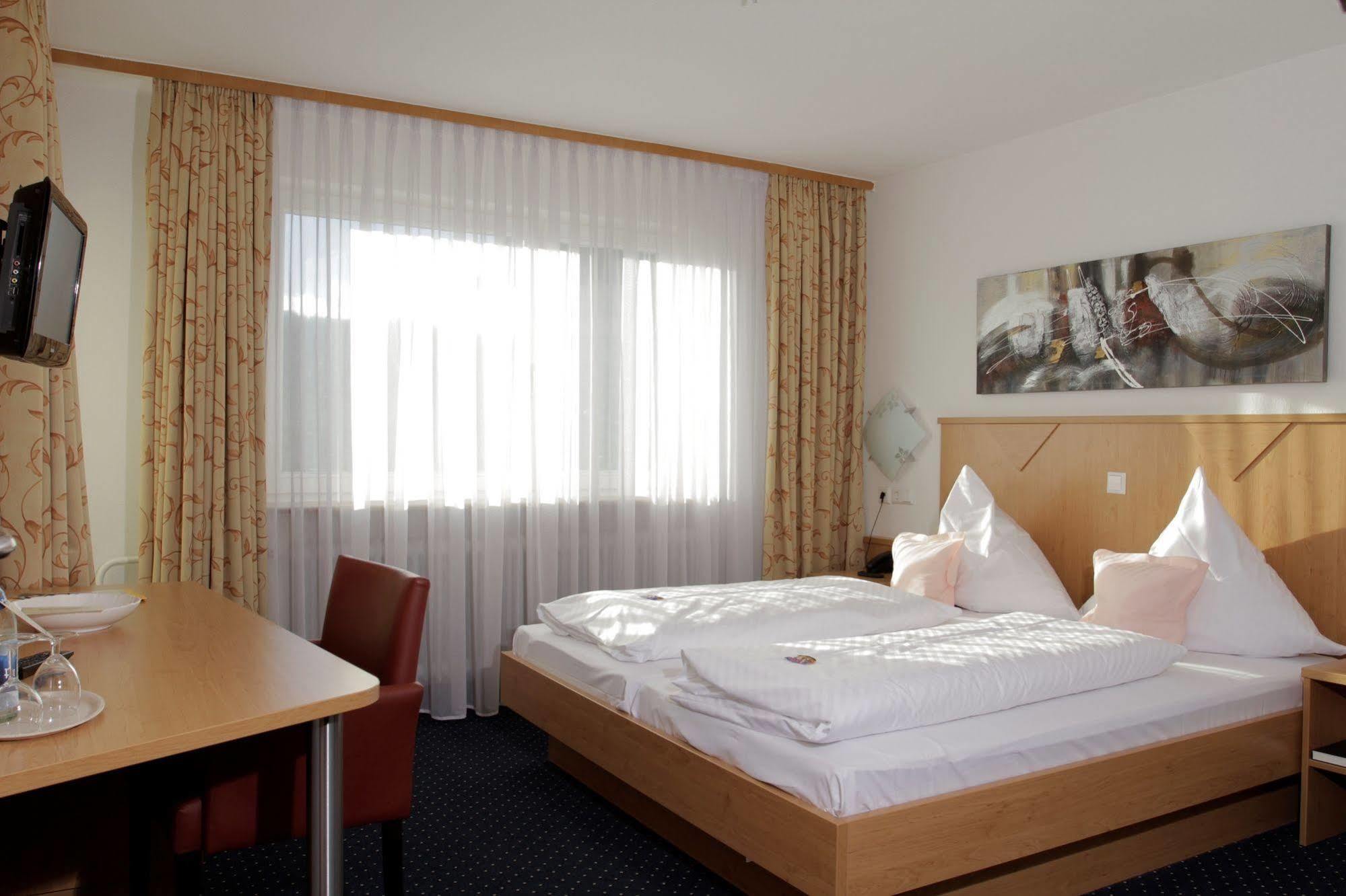 Hotel Waldblick Schenkenzell Bagian luar foto