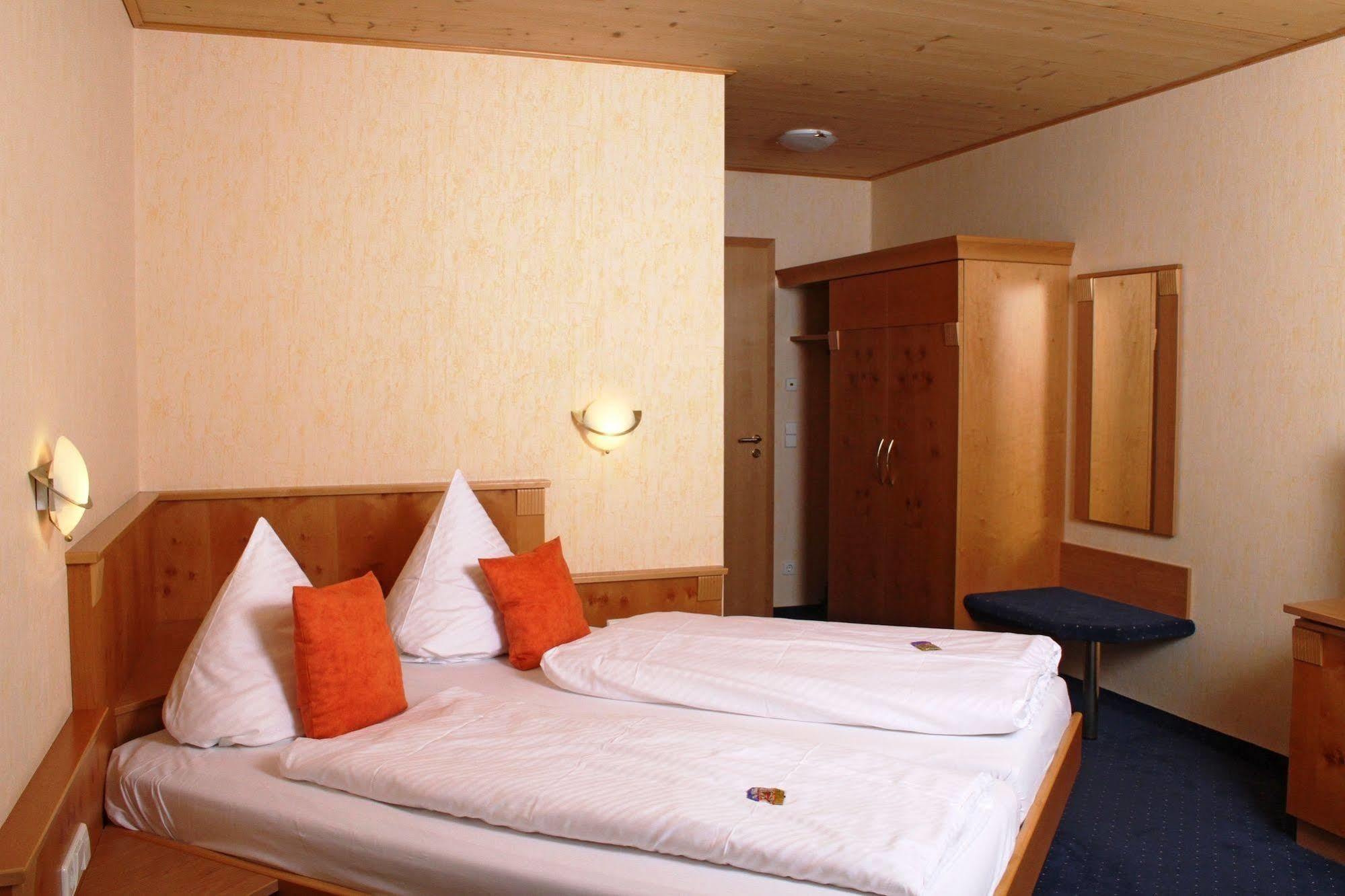 Hotel Waldblick Schenkenzell Bagian luar foto