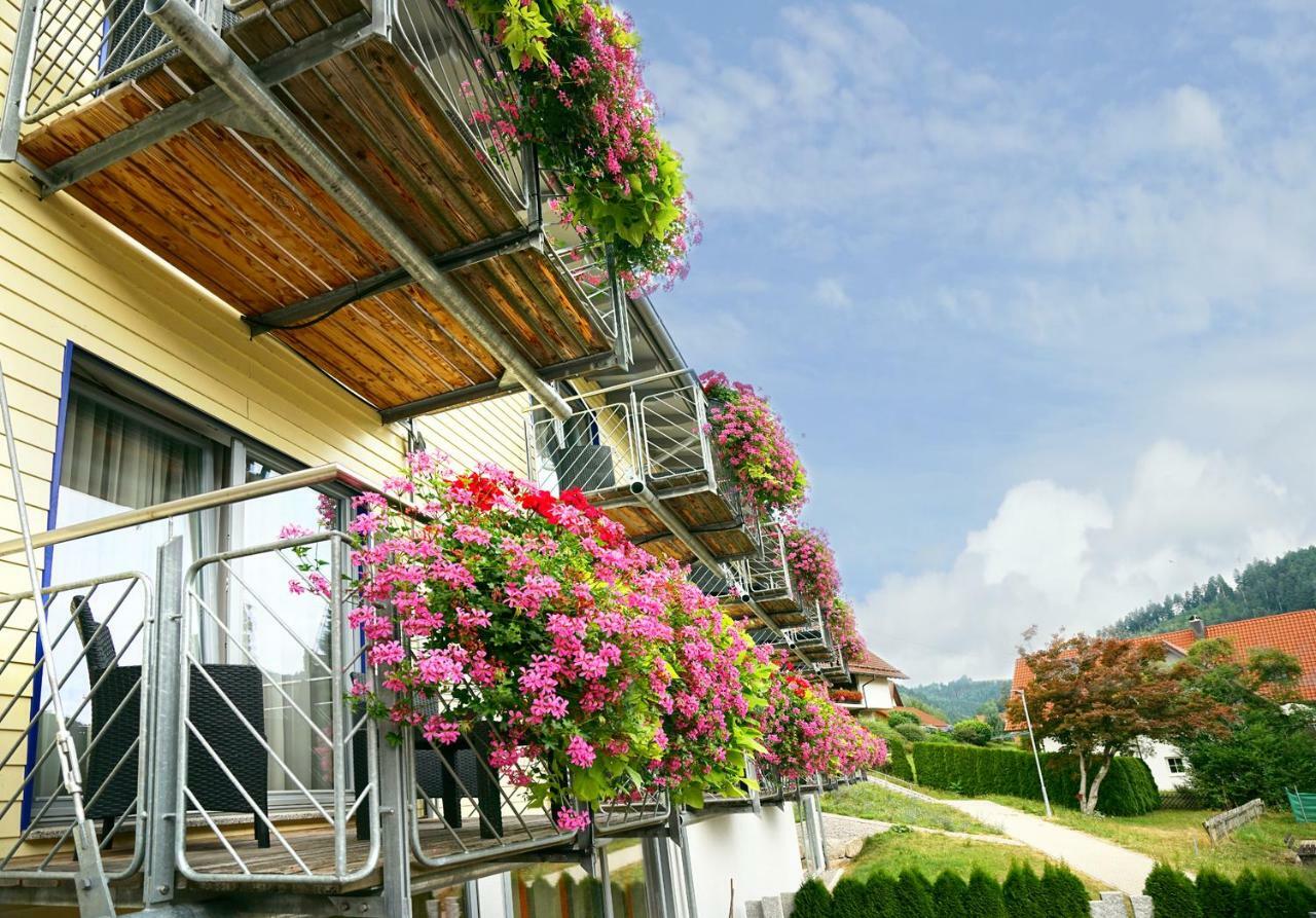 Hotel Waldblick Schenkenzell Bagian luar foto